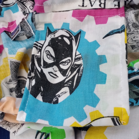 Reworked Vintage 1992 Batman Bennygonia Shorts - Picture 3 of 7